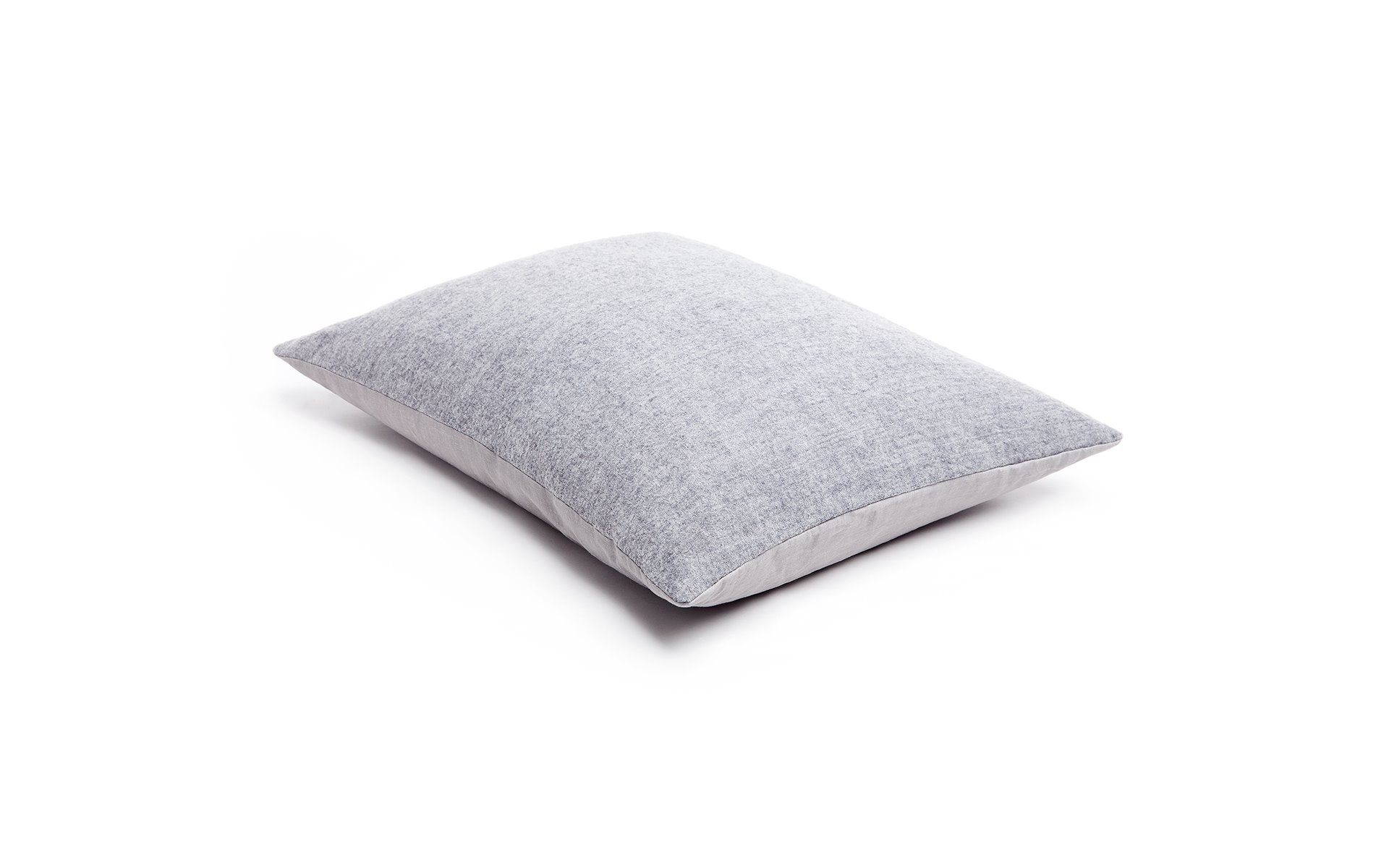 Mrs.Me cushion Tyler front Lightgray 1920x1200 Large